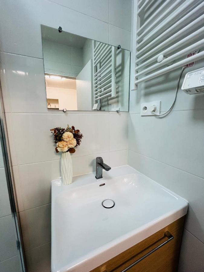 Dream Dwell Paris-Two Bedrooms Apart Near Gare Du Nord Dış mekan fotoğraf
